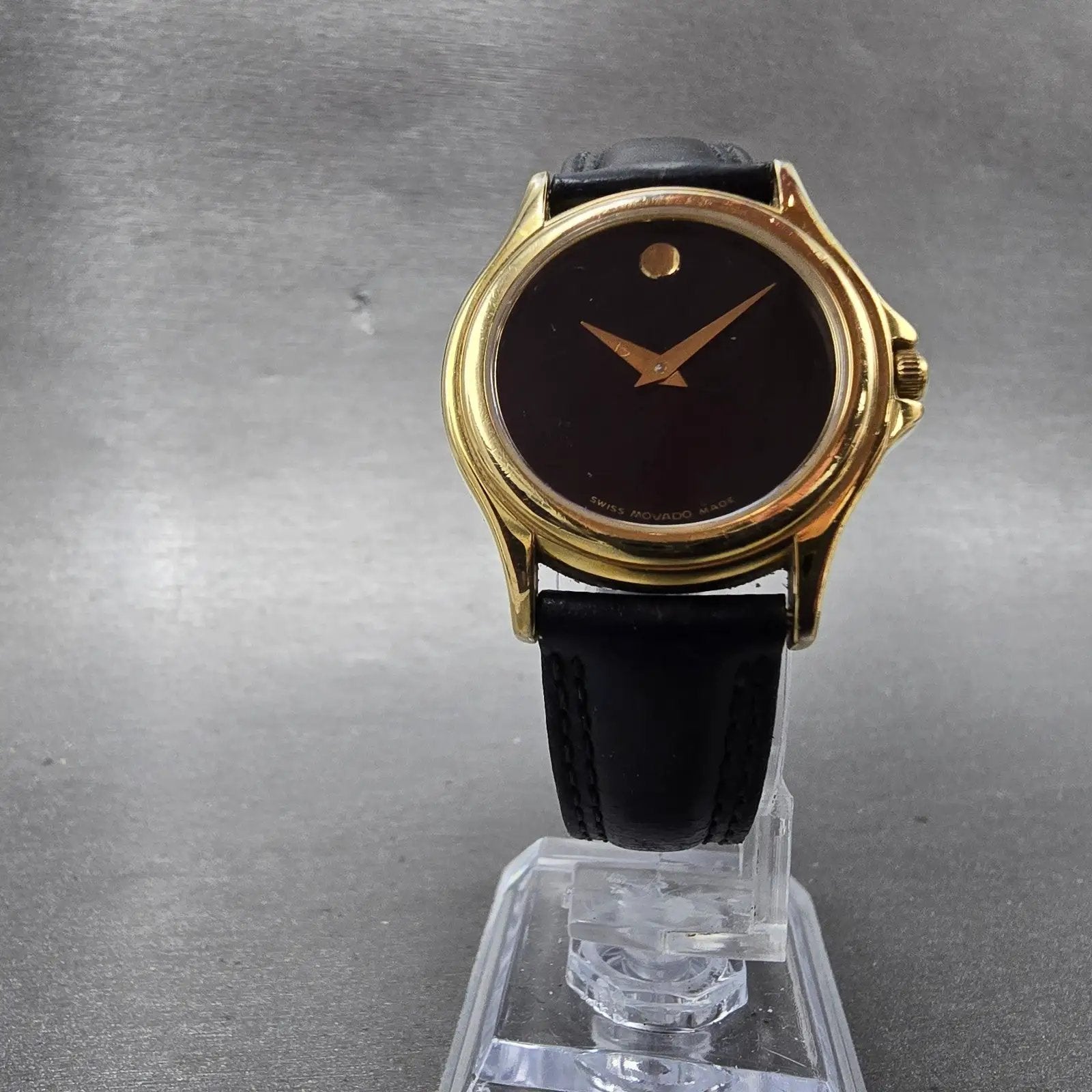 Movado Museum Watch Women 28mm Black Dial Gold Tone Round 87 E4 0823 New Battery5