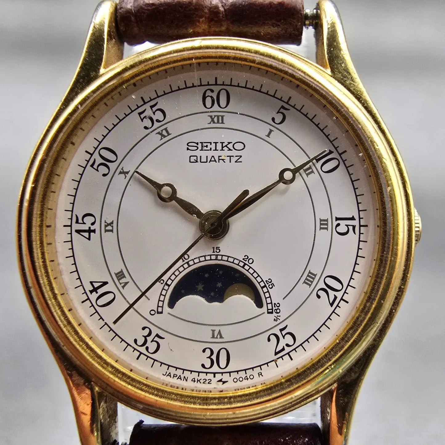 Seiko Moon Phase Watch Women 24mm White Dial Gold Tone Round 4K22-0049 New Batt1