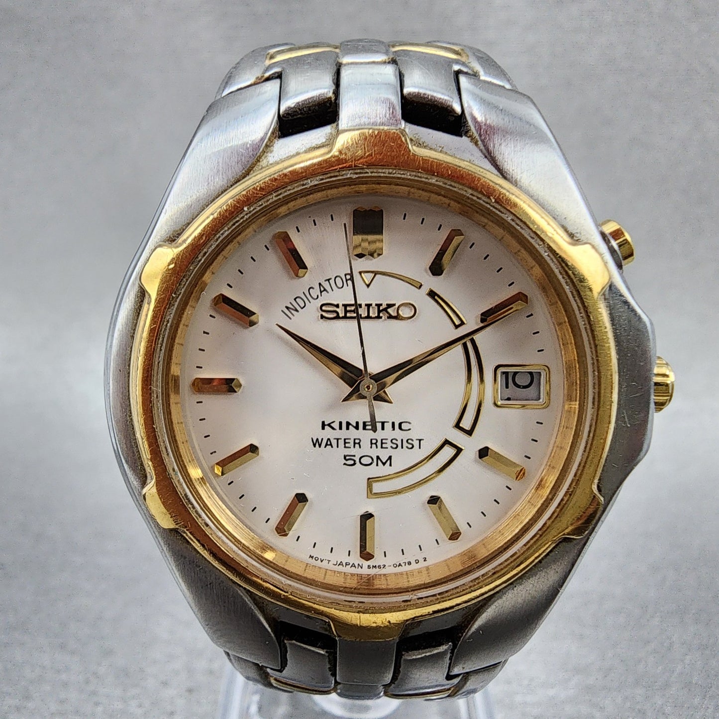 Seiko Kinetic Watch Men 37mm White Dial Two Tone Date 5m620a89 New Cap3