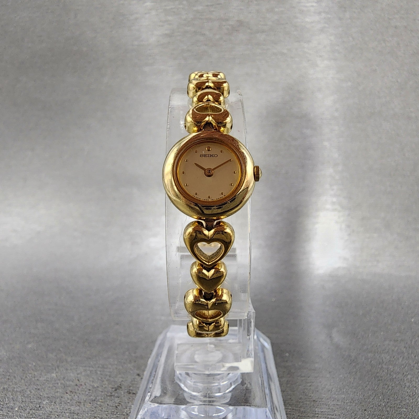 Seiko Heart Watch Women 16mm Champagne Dial Gold Tone 1e200d30 New Battery5