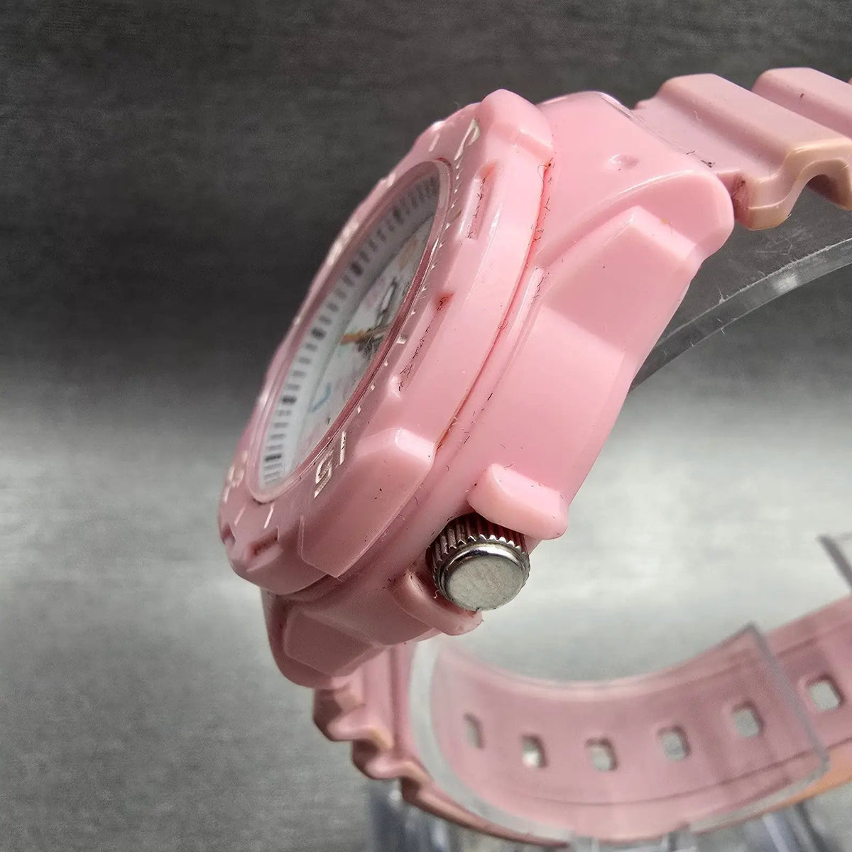 Casio Dive Watch Women 33mm White Dial Pink Date Round LRW-200H New Battery2