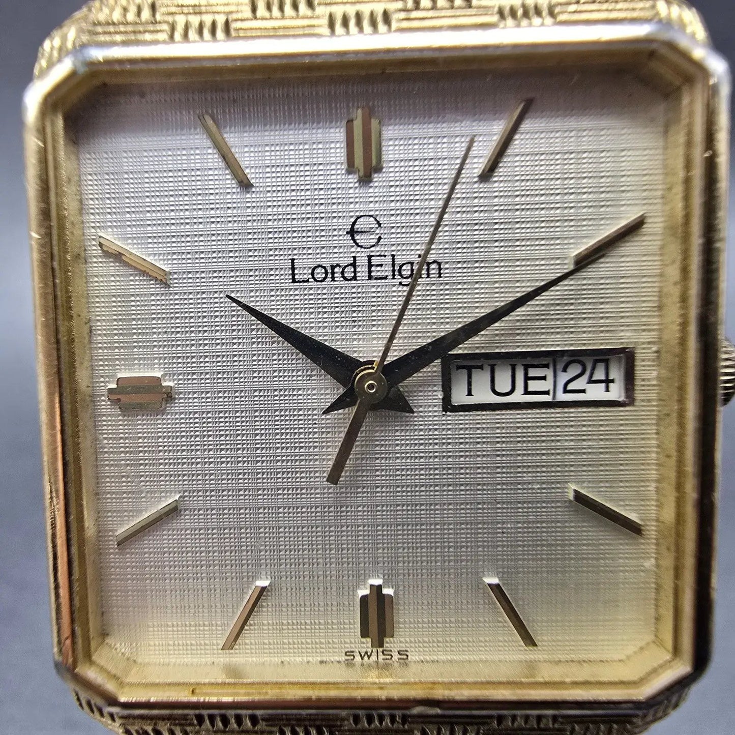 Lord Elgin Tank Watch Men 25mm Gray Dial Gold Daydate Rectangle READ!!! New Batt1