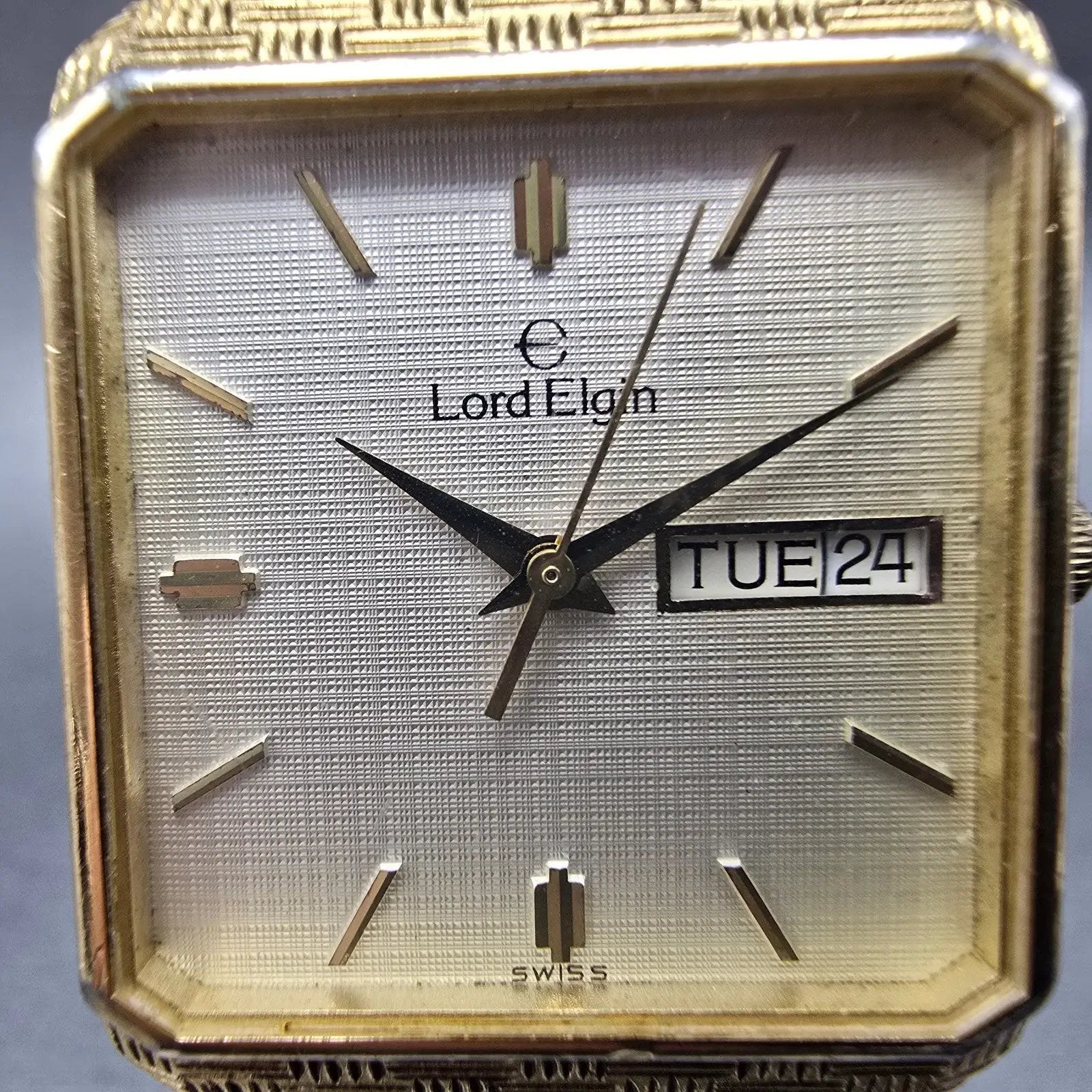 Lord Elgin Tank Watch Men 25mm Gray Dial Gold Daydate Rectangle READ!!! New Batt1