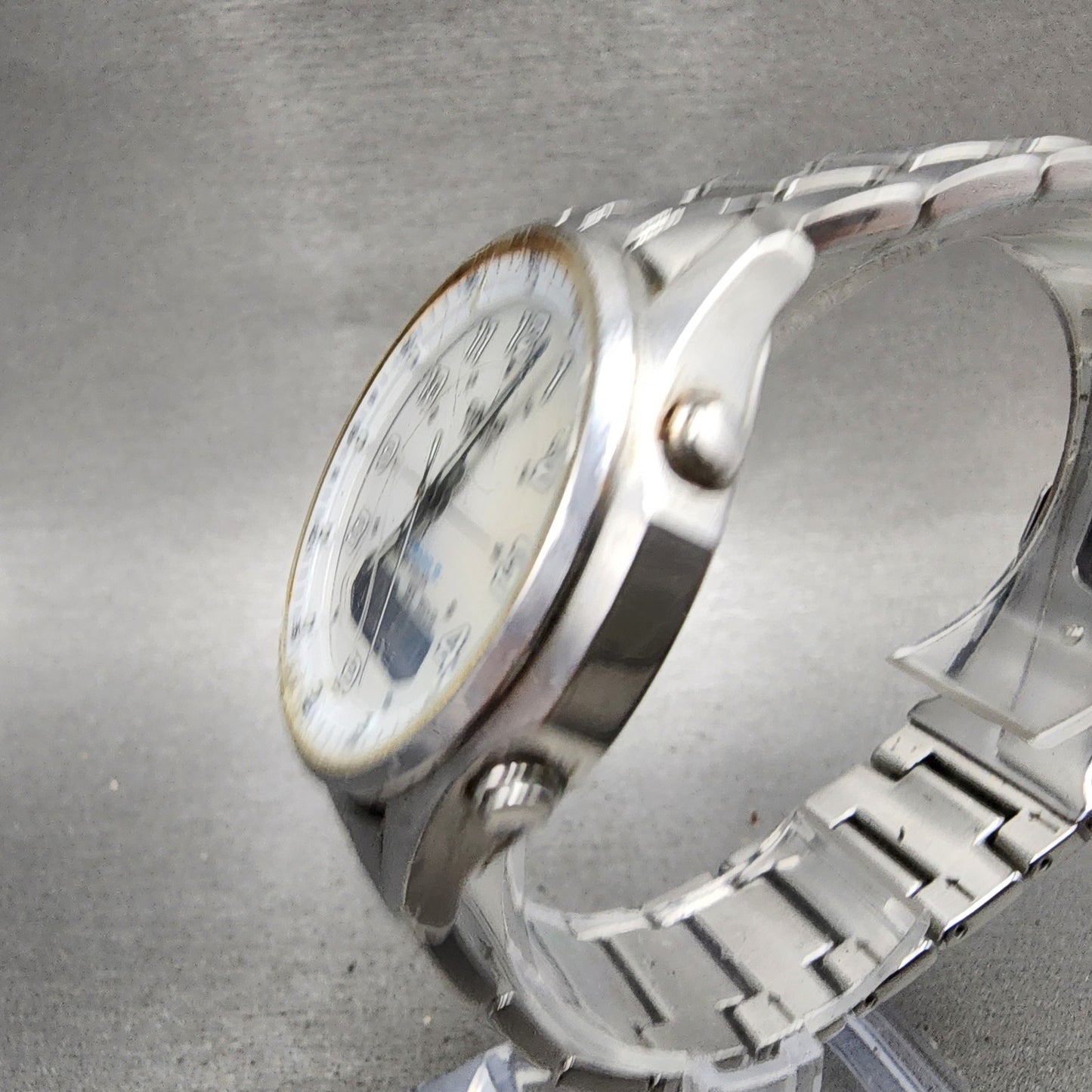 Casio Lineage Watch Men 40mm White Dial Silver Tone Analog Digital Solar Runs2