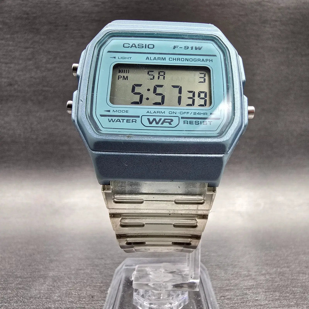 Casio F-91W Digital Watch Women 34mm Blue Clear Band Chrono Alarm New Battery5