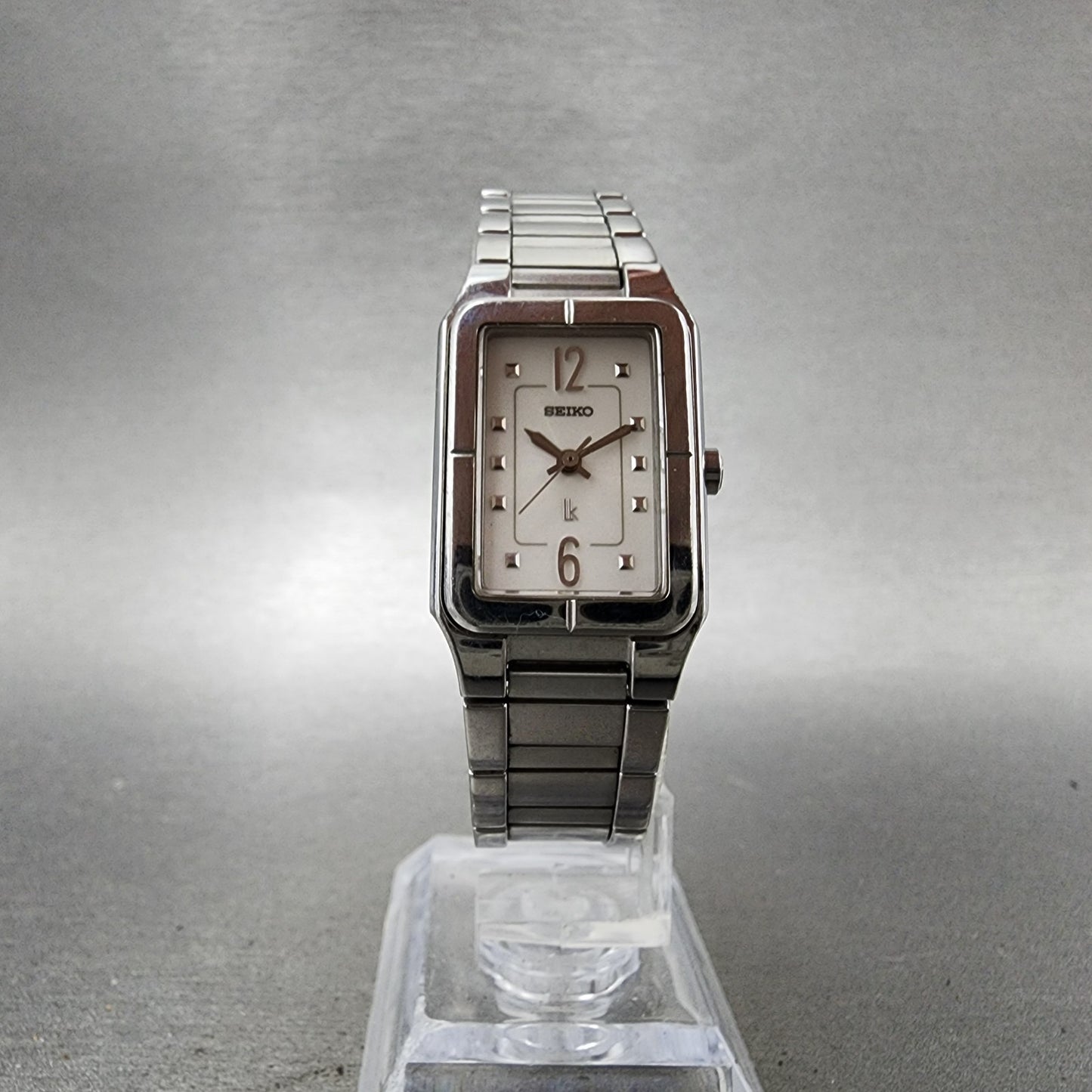 Seiko Lukia Tank Watch Women 20mm Silver Dial Silver Tone 1n010bz0 New Battery6