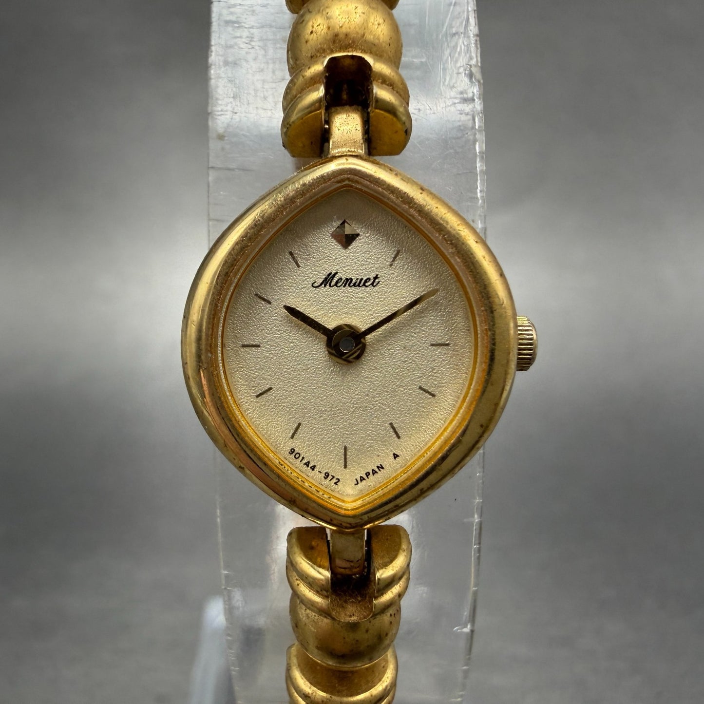 Casio Menuet Watch Women 16mm Champagne Dial Gold Tone Oval LGQ-204 New Battery0