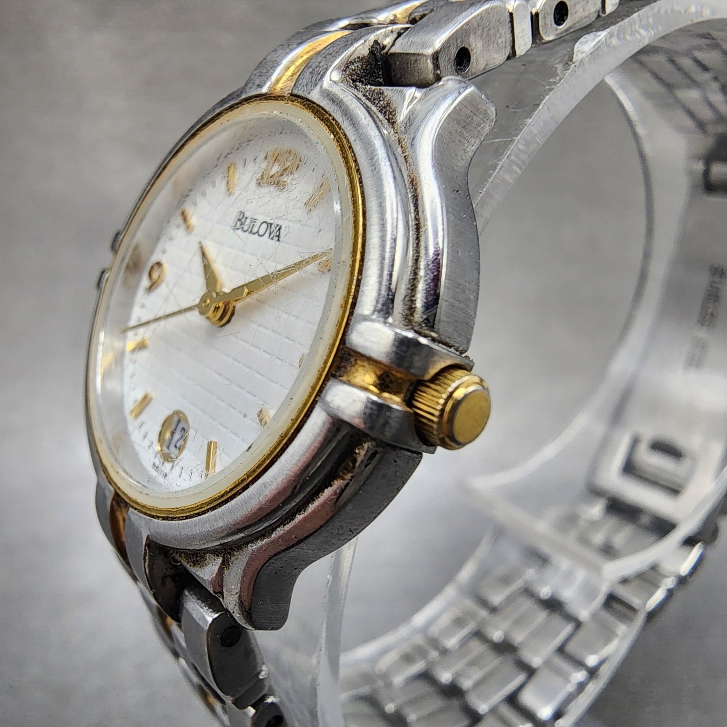 Bulova Watch Women 25mm White Dial Two Tone Date Round 98u16 New Battery2