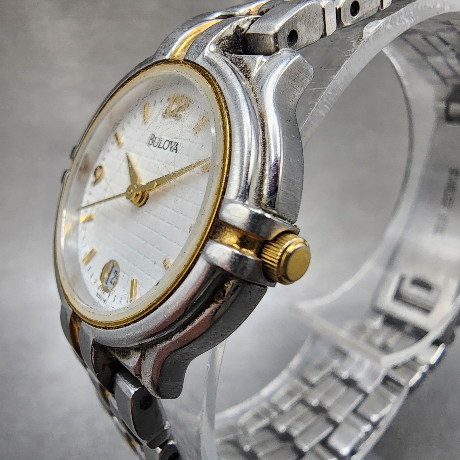 Bulova Watch Women 25mm White Dial Two Tone Date Round 98u16 New Battery2