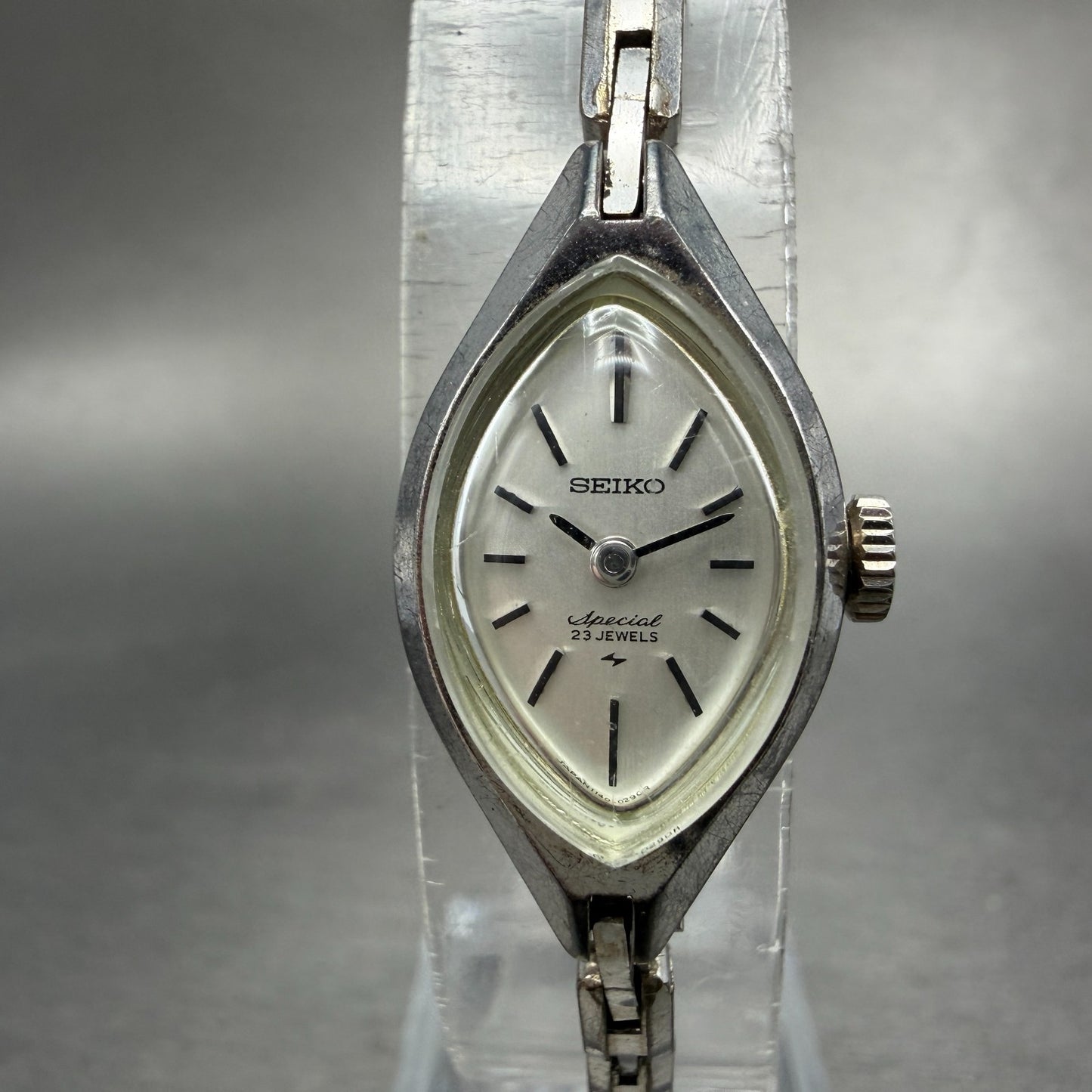Seiko Special Watch Women 15mm White Dial Silver Tone Manual Wind 1140-7080 Runs0