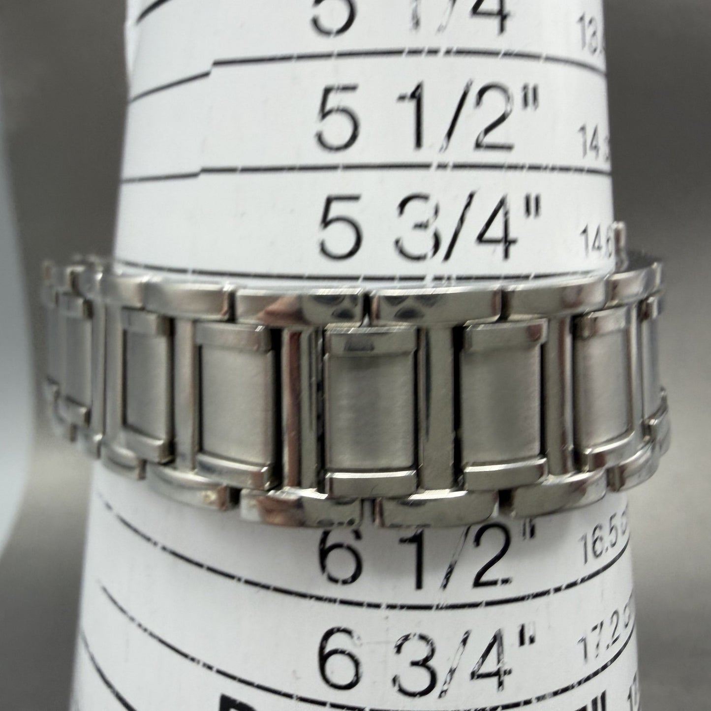 Bulova Chronograph Watch Women 30mm White Dial Silver Tone Date 96R19 New BattAB10