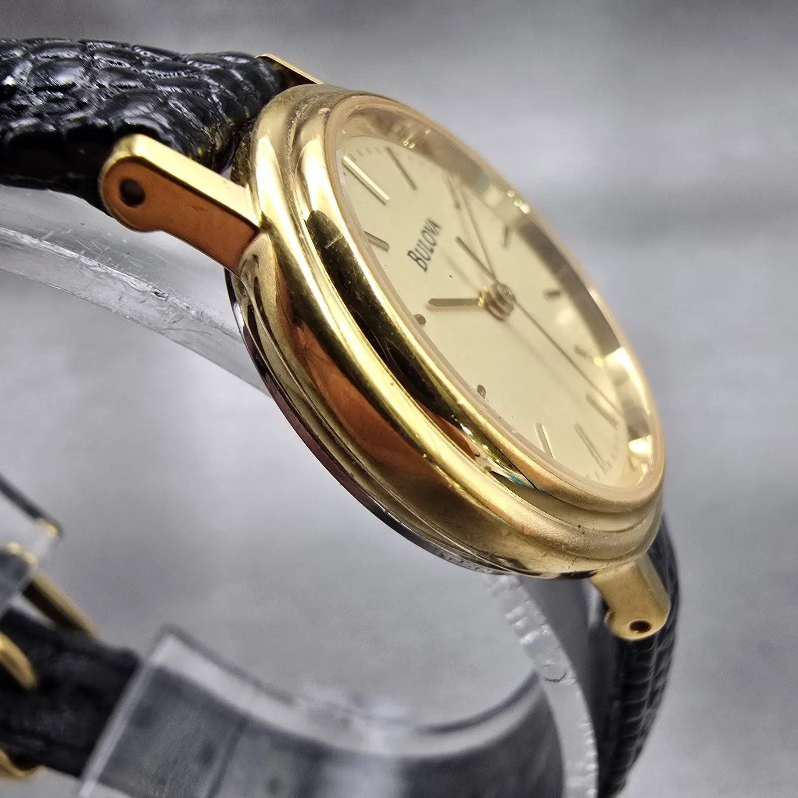 Bulova Watch Women 26mm Champagne Dial Gold Tone Round New Battery Vintage3