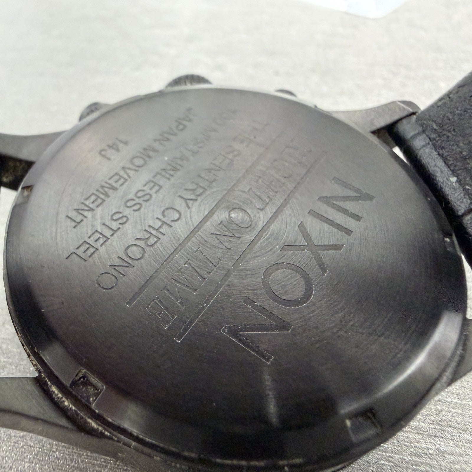 Nixon Sentry Chrono Watch Men 42mm Gray Dial Black Tone Date Round New Battery9