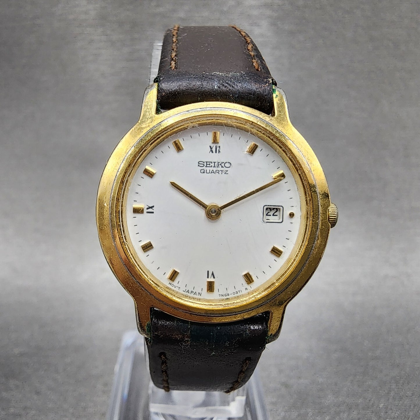 VTG Seiko Watch Women 27mm White Dial Gold Tone Date Round 7N89-0201 New Battery