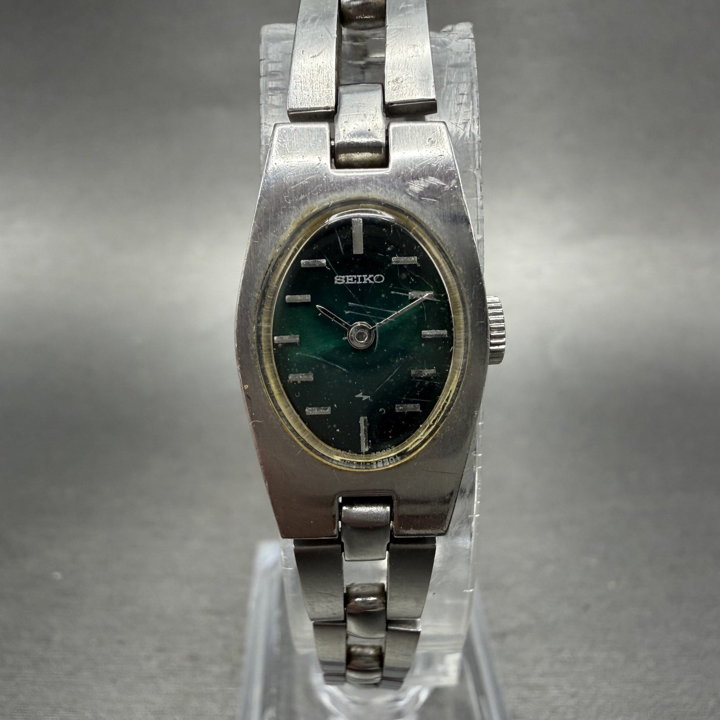 Seiko Tank Watch Women 15mm Green Dial Silver Tone Manual 11-8079 Runs0