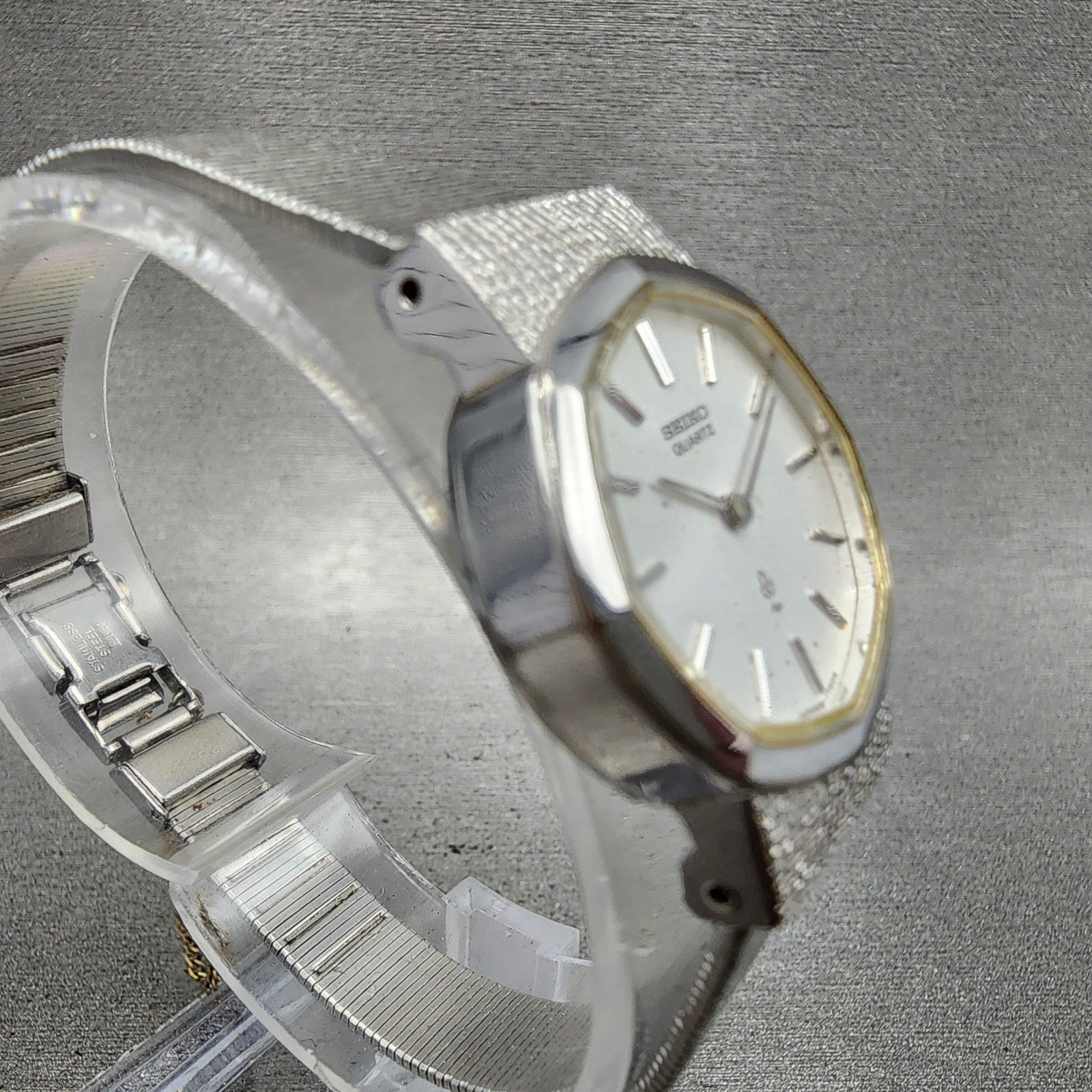 Seiko Watch Women 22mm Silver Dial Silver Tone Octagon 165890 New Battery3