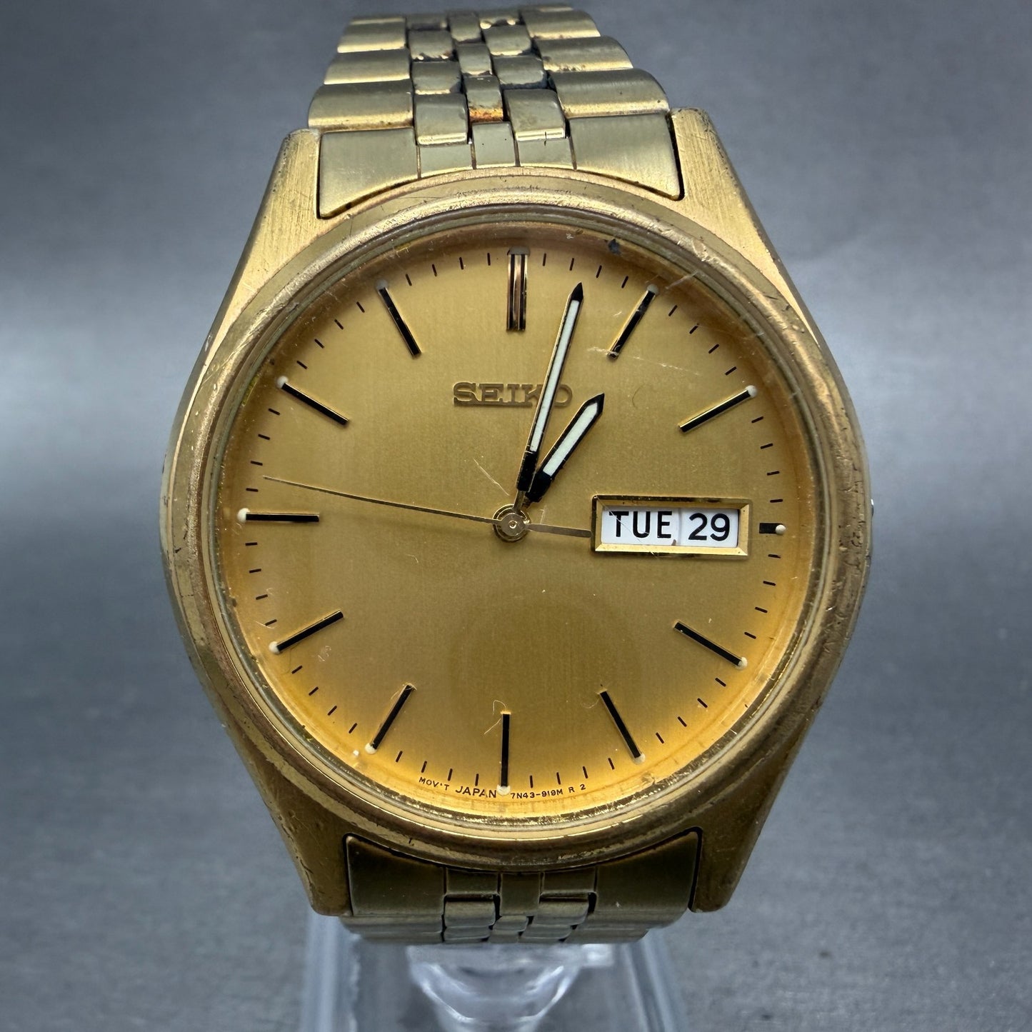 Seiko Watch Men 37mm Champagne Dial Gold Tone Daydate Round 7N43-9048 PARTS VTG0