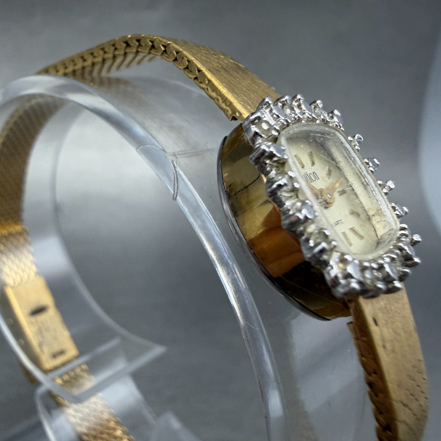 Sutton Watch Women 14mm Champagne Dial Gold Tone Diamond Bezel New Battery VTG3
