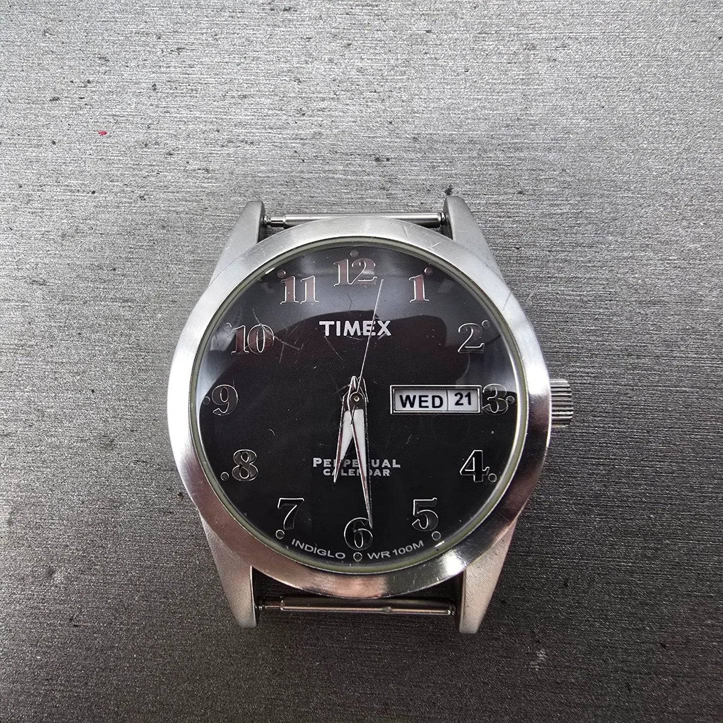 Timex Prepetual Calendar Watch Men 37mm Gray Dial Silver Tone Daydate PARTS0