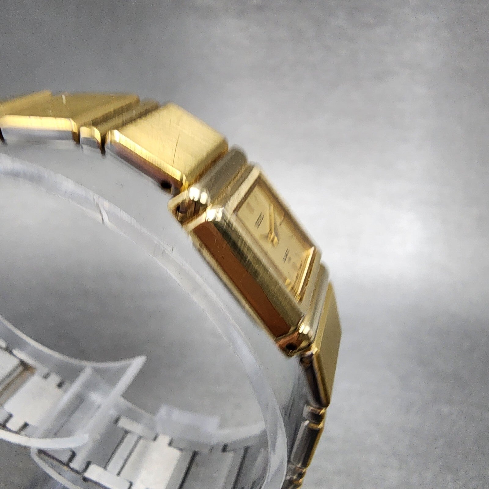 Seiko Watch Women 14mm Gold Dial Gold Tone Square 1E205030 New Battery3
