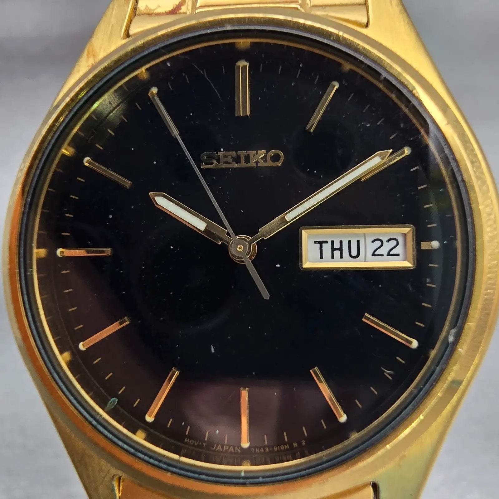 Seiko Watch Men 37mm Black Dial Gold Tone Daydate Round 7N43-9048 New Battery1