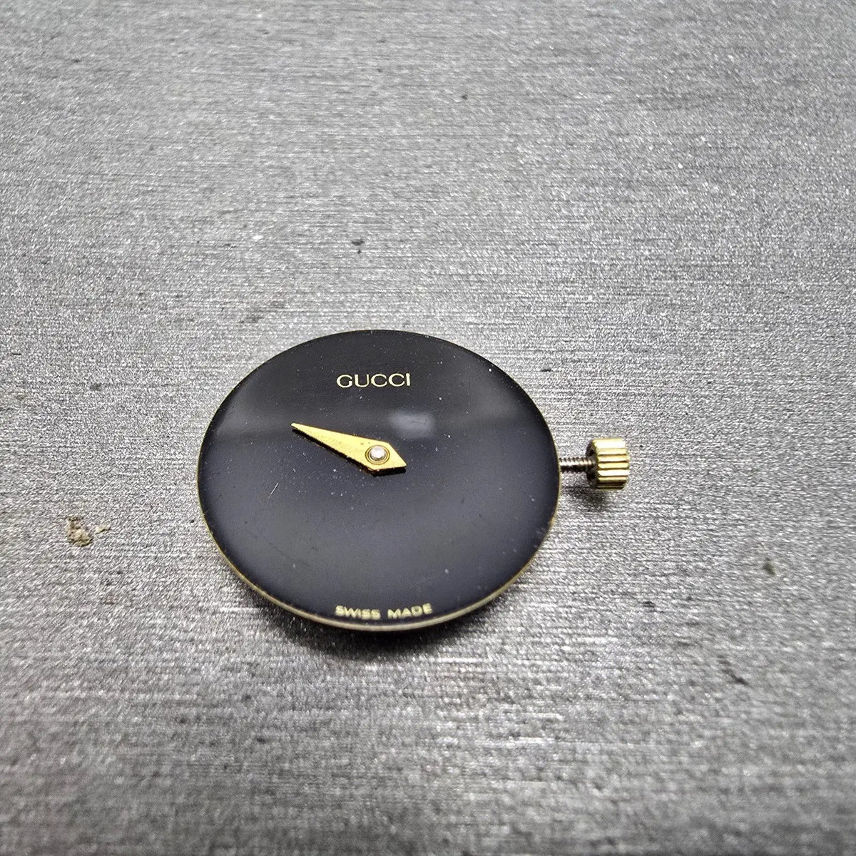 ETA 980.003 Quartz Movement 2 Hand 7 Jewels No Date Gucci Dial and Hand VTG3