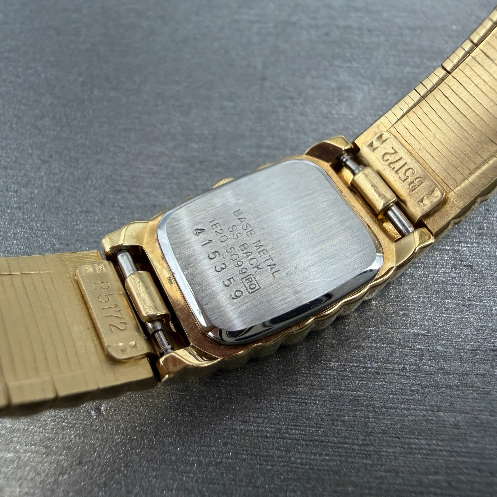 Seiko Watch Women 14mm Gold Dial Gold Tone Rectangle 1E20-5099 New Battery NOS9