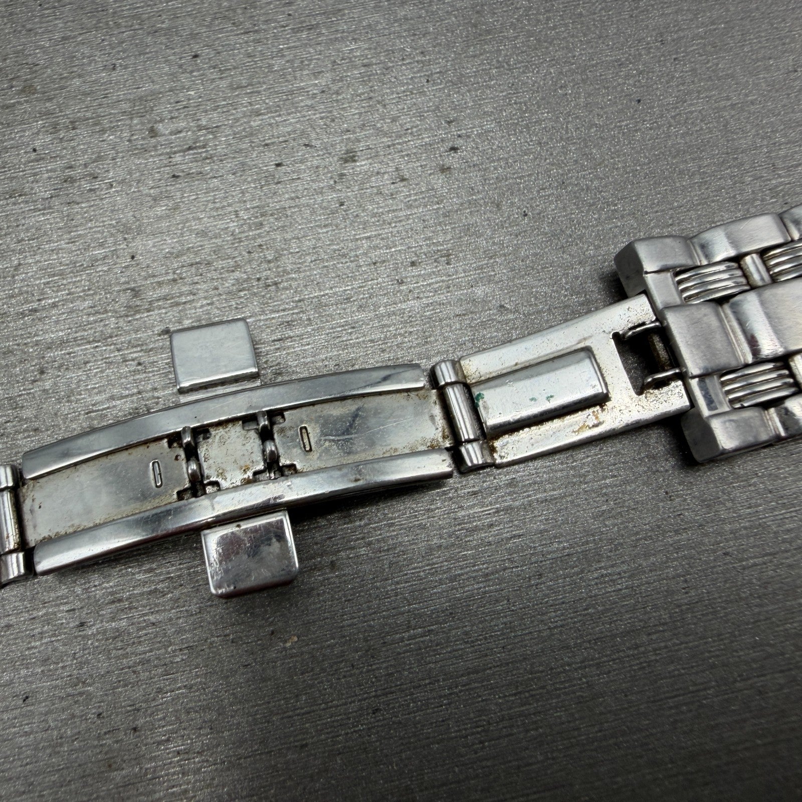 Seiko Watch Men 39mm Black Dial Silver Tone Daydate 24 Hour 5Y66-0AA0 NewBattery15