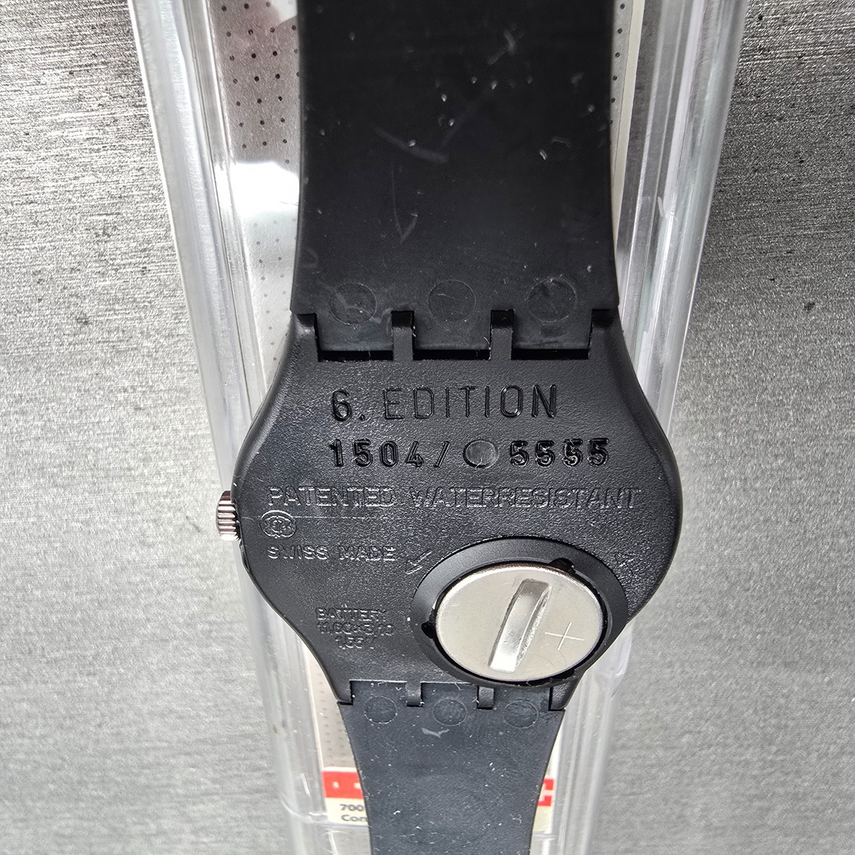 Swatch 360 Rouge Sur Blackout Watch Men 34mm Black Dial GZ119 New Battery NOS14