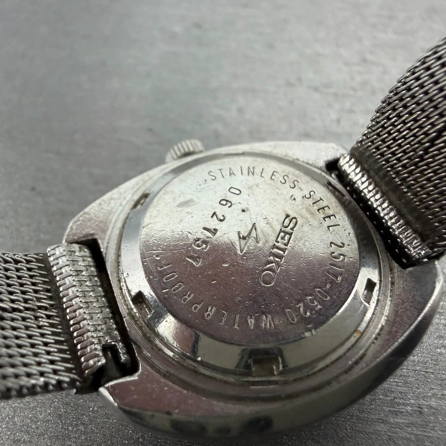 Seiko Matic Lady Watch Women 27mm Silver Dial Silver Tone Date 2517-0520 Runs10