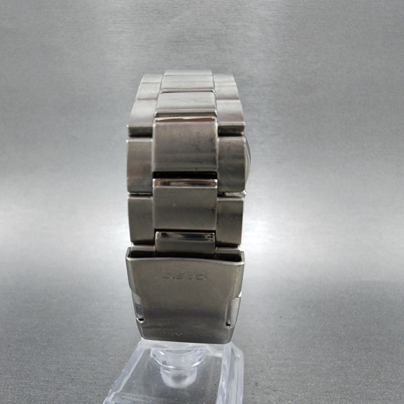 Casio Lineage Multiband 6 Watch Men 40mm White Dial Titanium Solar Runs7