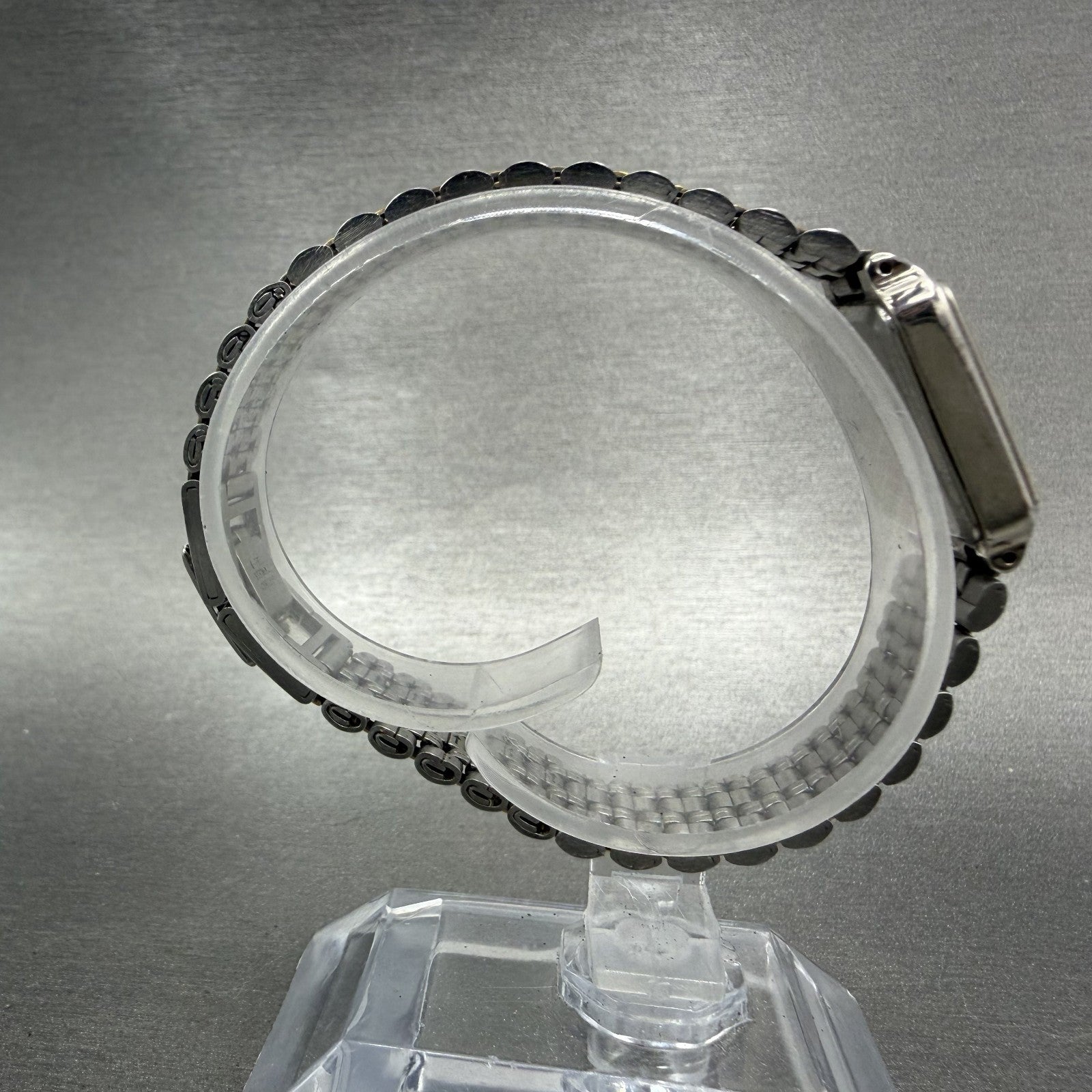 Seiko Tank Watch Women 18mm White Dial Two Tone Rectangle V401-5129 New Batt MNO8
