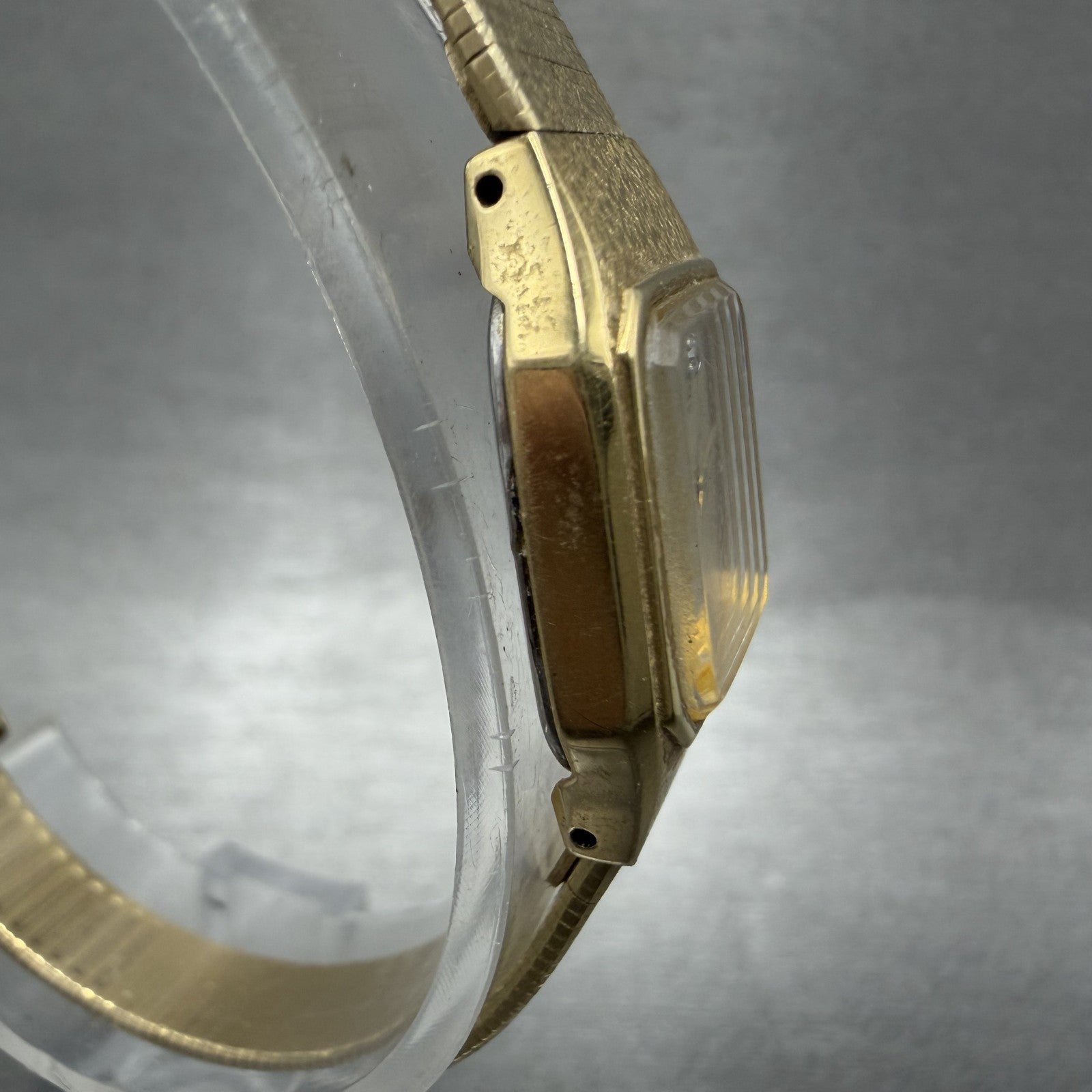 Seiko Watch Women 17mm Champagne Dial Gold Tone Rectangle 2C205780 New Battery4