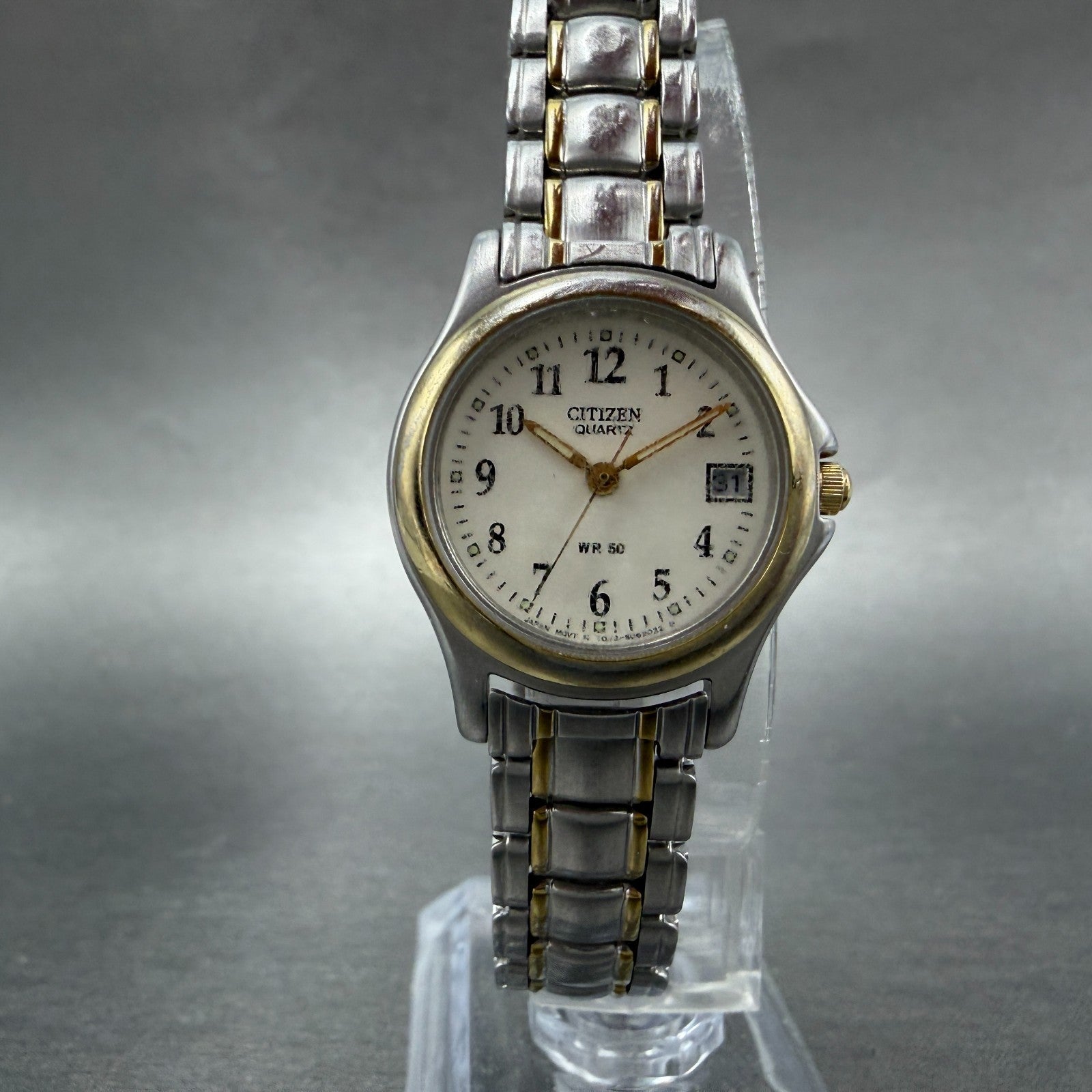 Citizen Watch Women 24mm Cream Dial Two Tone Date Round 1012-S038375 New Batt OP6