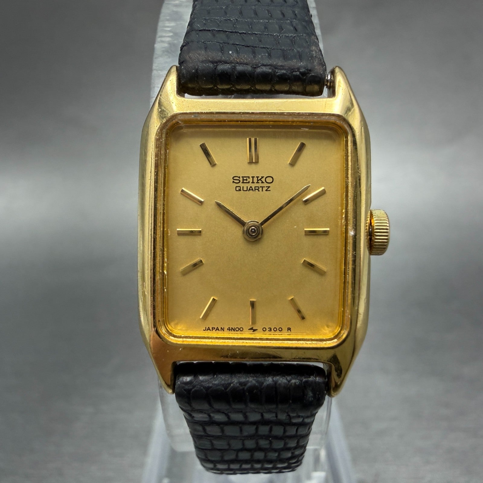 Seiko Tank Watch Women 17mm Champagne Dial Gold Tone 4N00-5129 New Battery HJ80