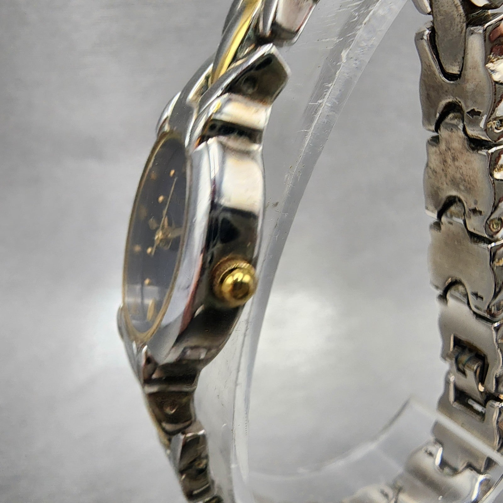 Bulova Watch Women 17mm Blue Dial Two Tone Vintage Oval 98T72 New Battery2
