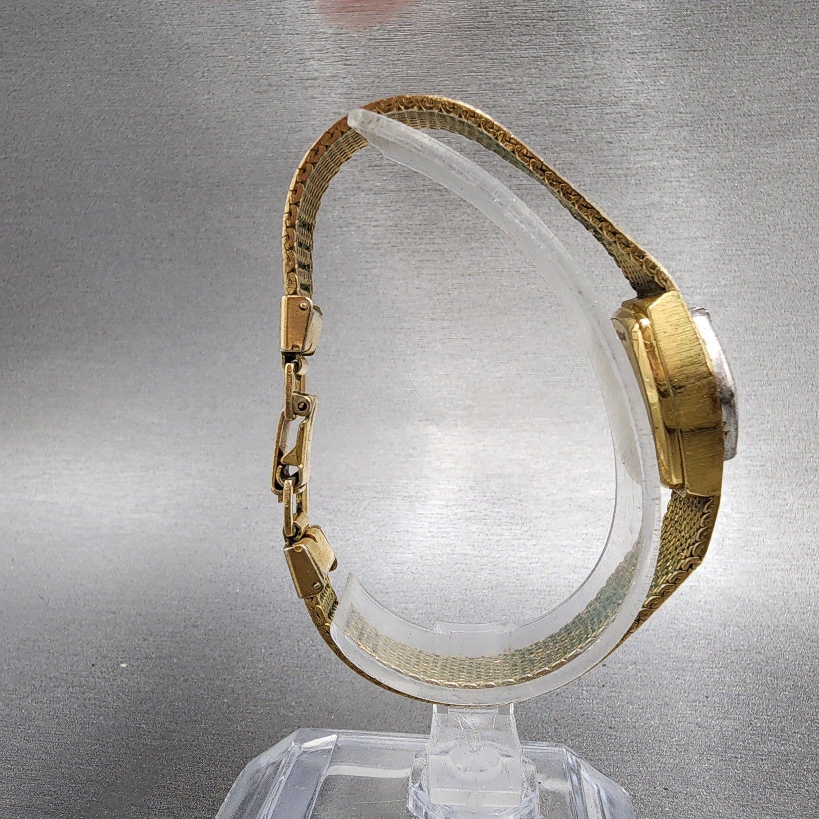 Bulova Accutron Watch Women 18mm Gold Dial Gold Tone Diamond Bezel New Battery8