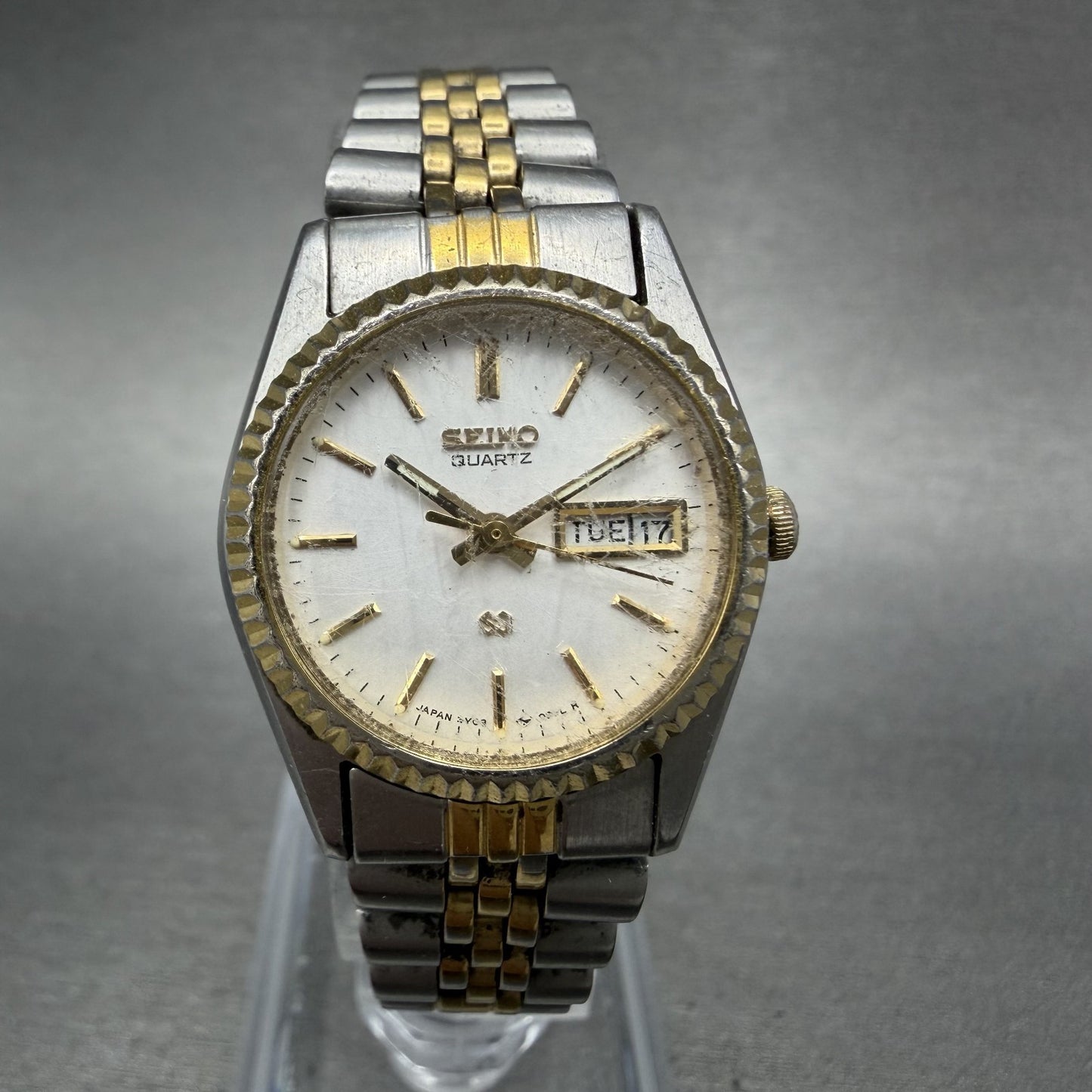 Seiko SQ Watch Women 24mm White Dial Two Tone Daydate 3y03-0169 New Battery TZ00