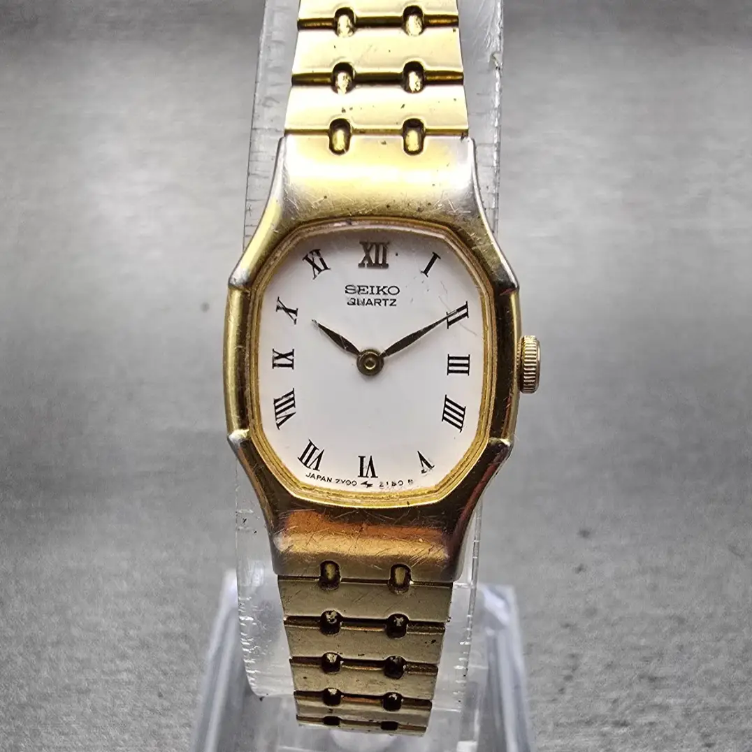 Seiko Watch Women 17mm White Dial Gold Tone Oval 2Y00-5509 New Battery Vintage0