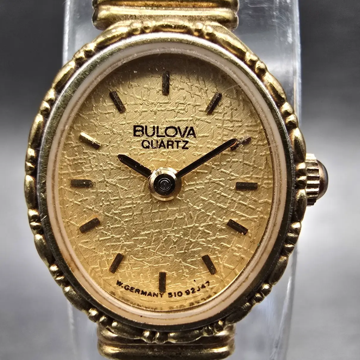 Bulova Watch Women 15mm Gold Dial Gold Tone Oval New Battery Vintage1
