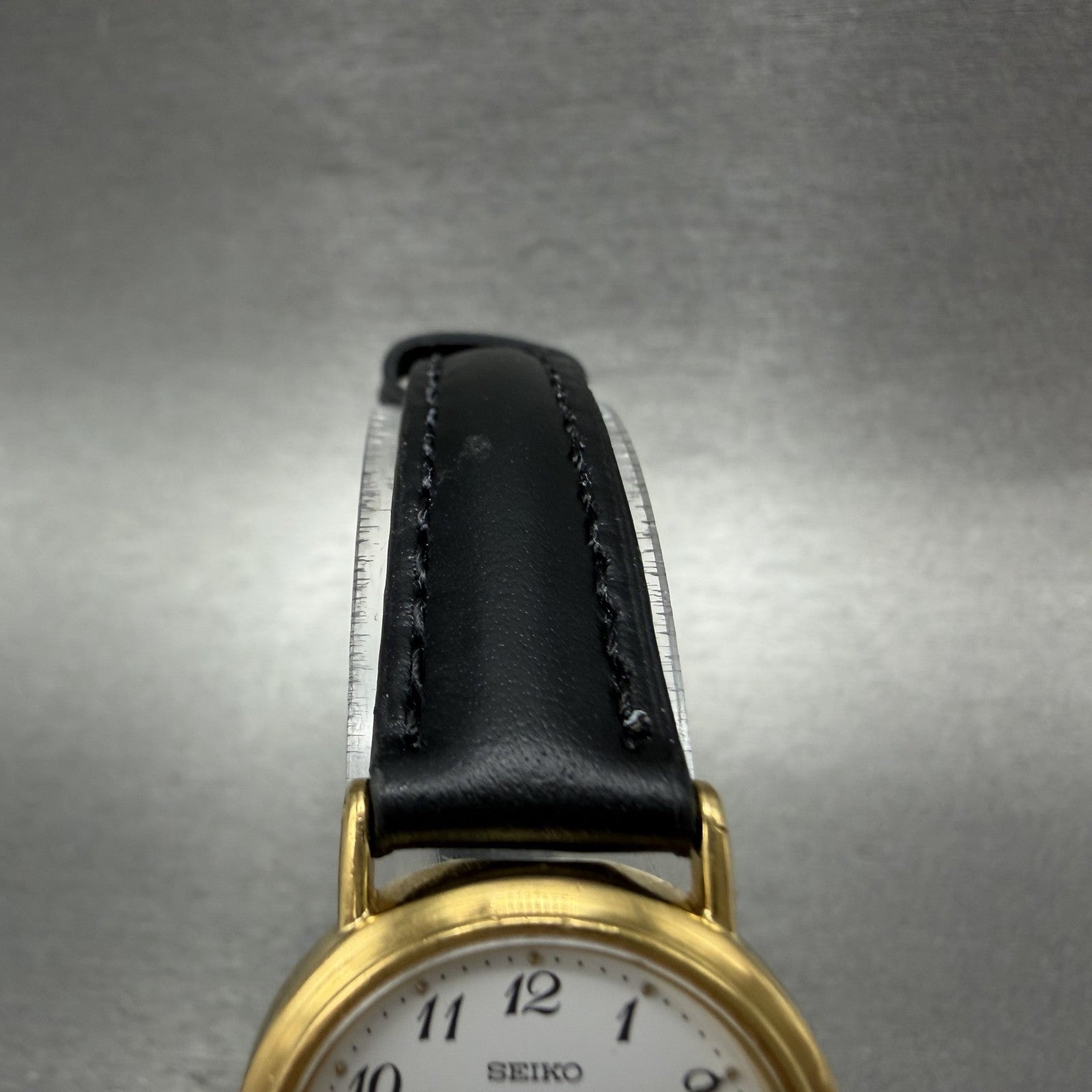 Seiko Spirit Watch Women 23mm White Dial Gold Tone Round 1F210H70 New Battery4