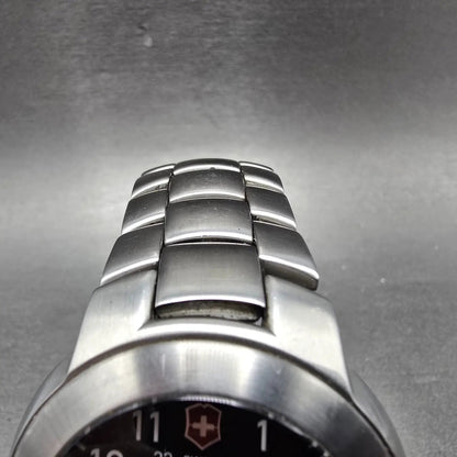 Victorinox Swiss Army Maverick Watch Men 42mm Black Dial Silver Tone Date PARTS5