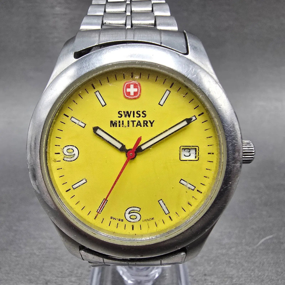 Wenger Swiss Military Watch Men 39mm Yellow Dial Steel Date Round 095.1535 PARTS0