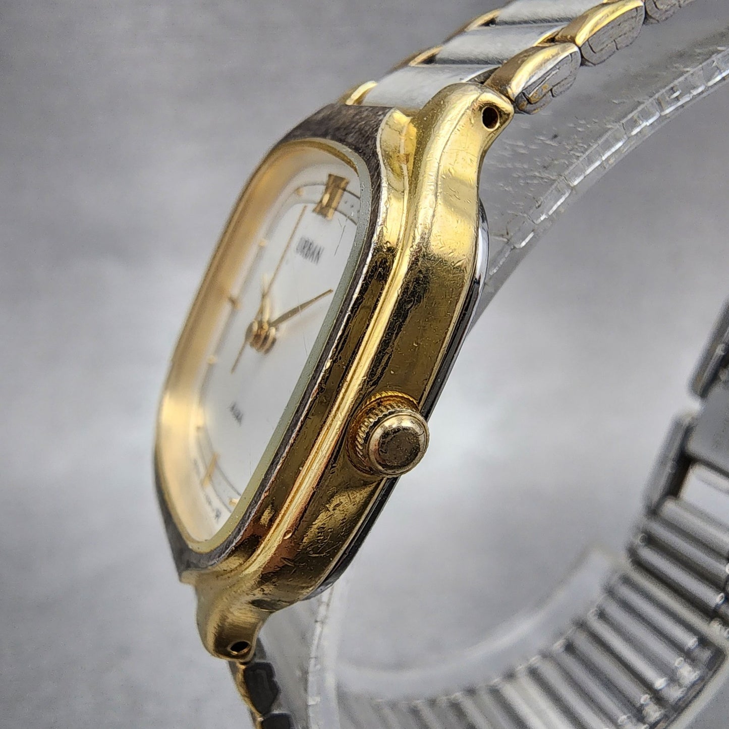ALBA Urban Watch Women 22mm White Dial Two Tone Rectangle V8015280 New Battery2