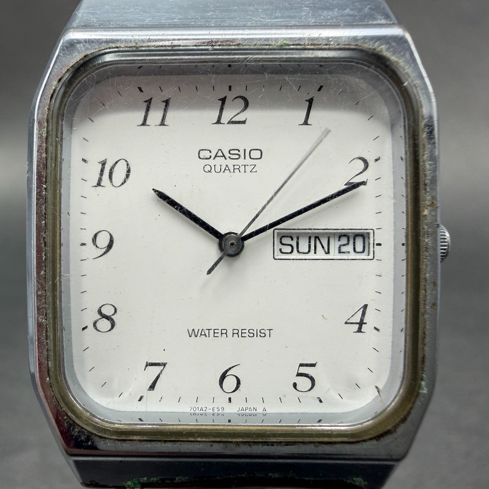 Casio MQ-518 Watch Men 30mm Silver Dial Silver Tone Rectangle Daydate New BattHJ1