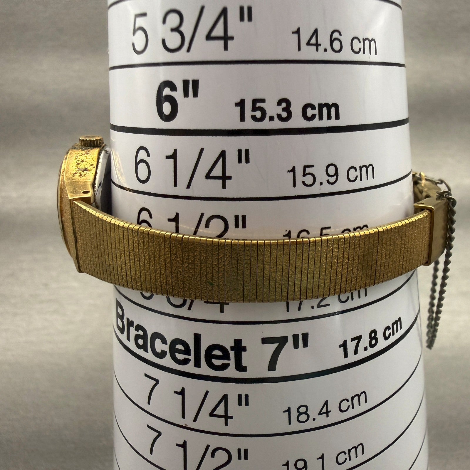 Seiko SX Watch Women 20mm White Dial Gold Tone Round 8Y21-0020 New Battery9