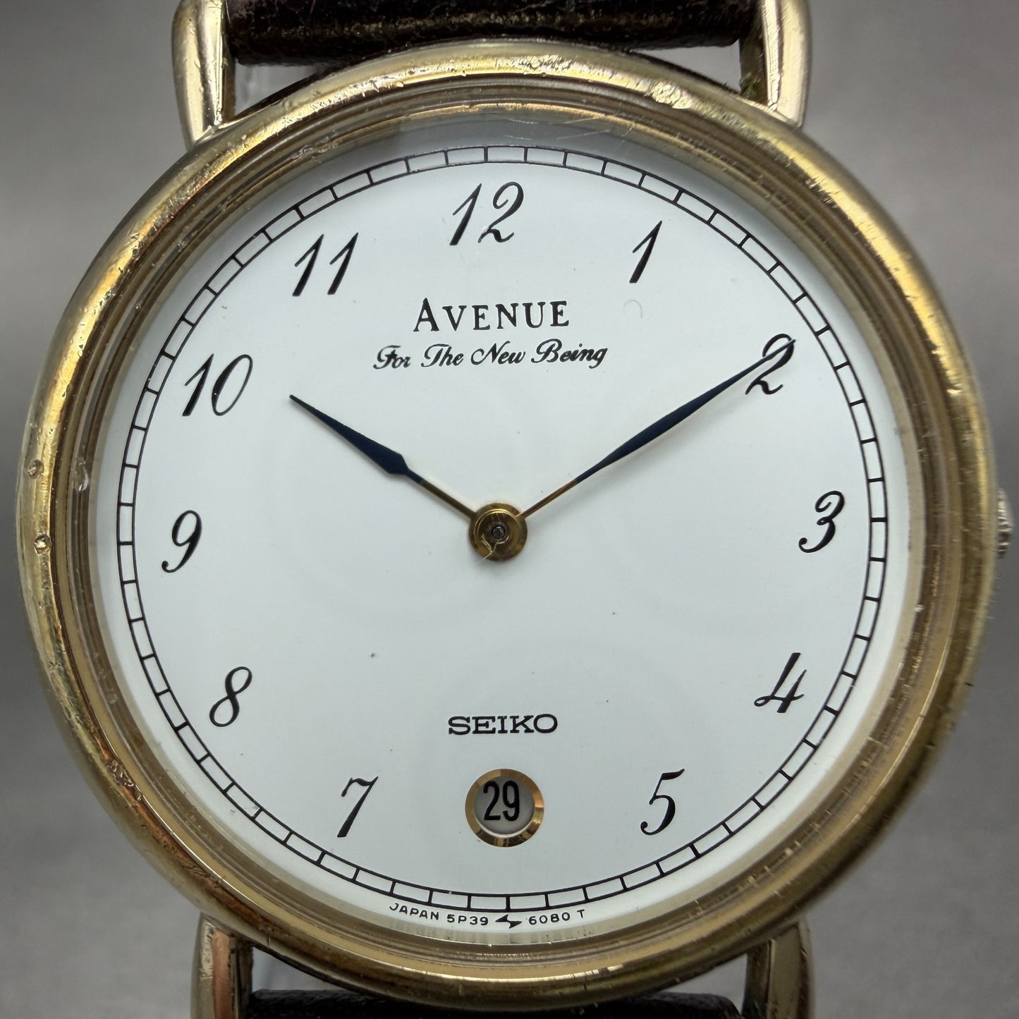 Seiko Avenue Watch Unisex 32mm White Dial Gold Tone Date 5P39-6070 New Battery1