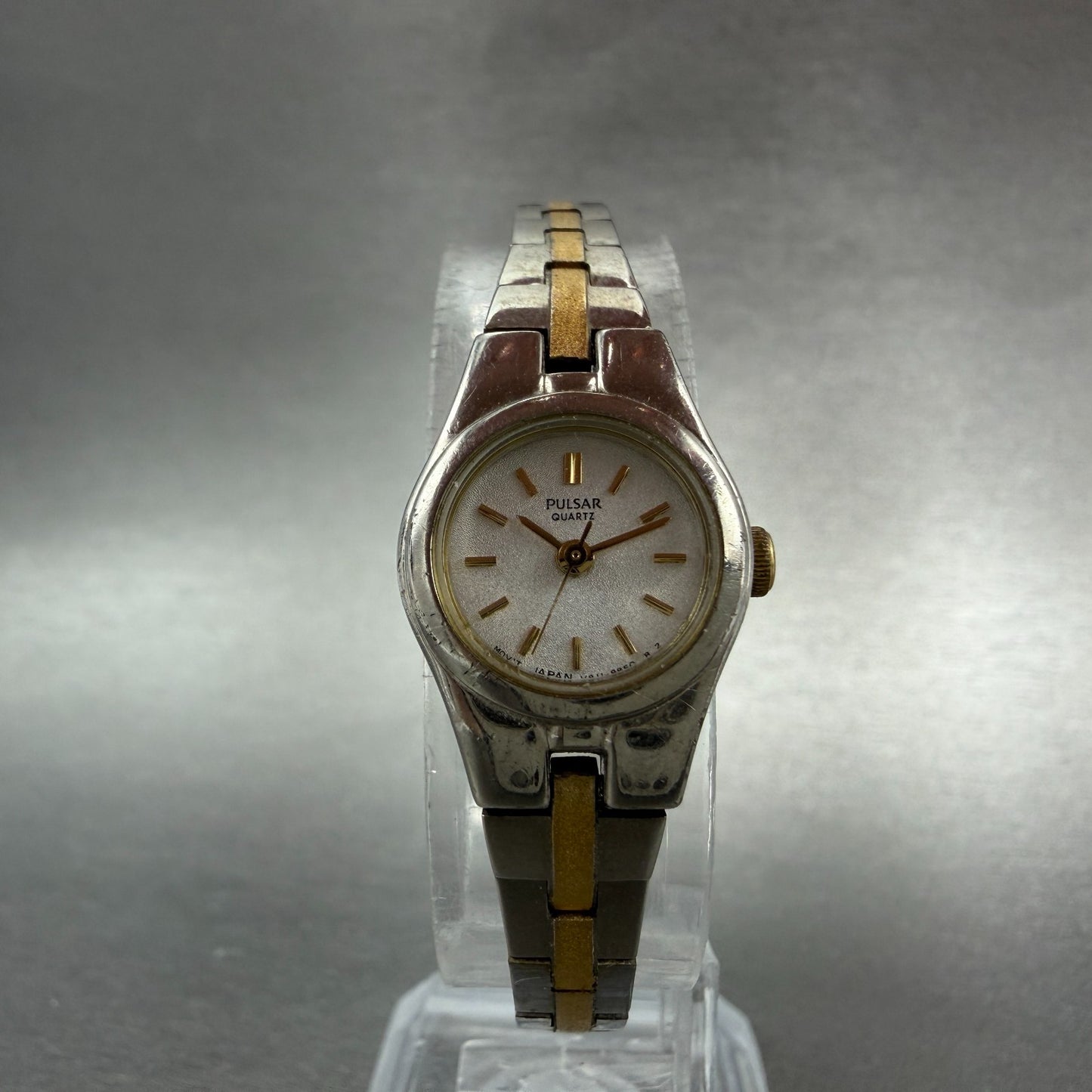 Seiko Pulsar Watch Women 17mm Silver Dial Two Tone Round V811-2280 New Battery5