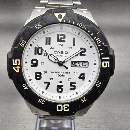 Casio Dive Watch Men 43mm White Dial Two Tone Daydate Round MRW-200H New Battery1