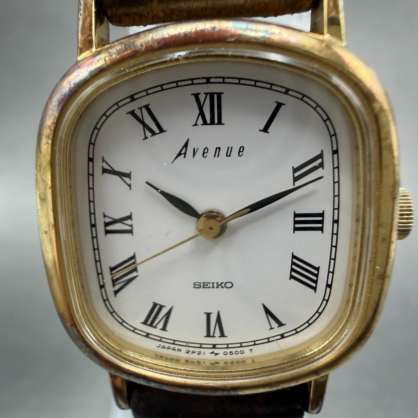 Seiko Avenue Watch Women 21mm White Dial Gold Tone Oval 2P21-5130 New Battery1